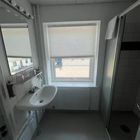 Отель Kalovig Center Рённе