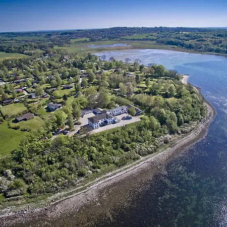 Hotel Kaløvig Center 3*