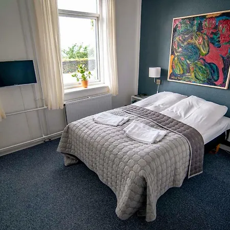 Kalovig Center ホテル 3*